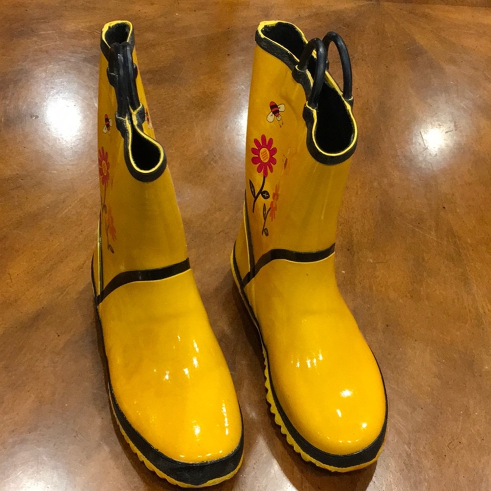 Rain boots